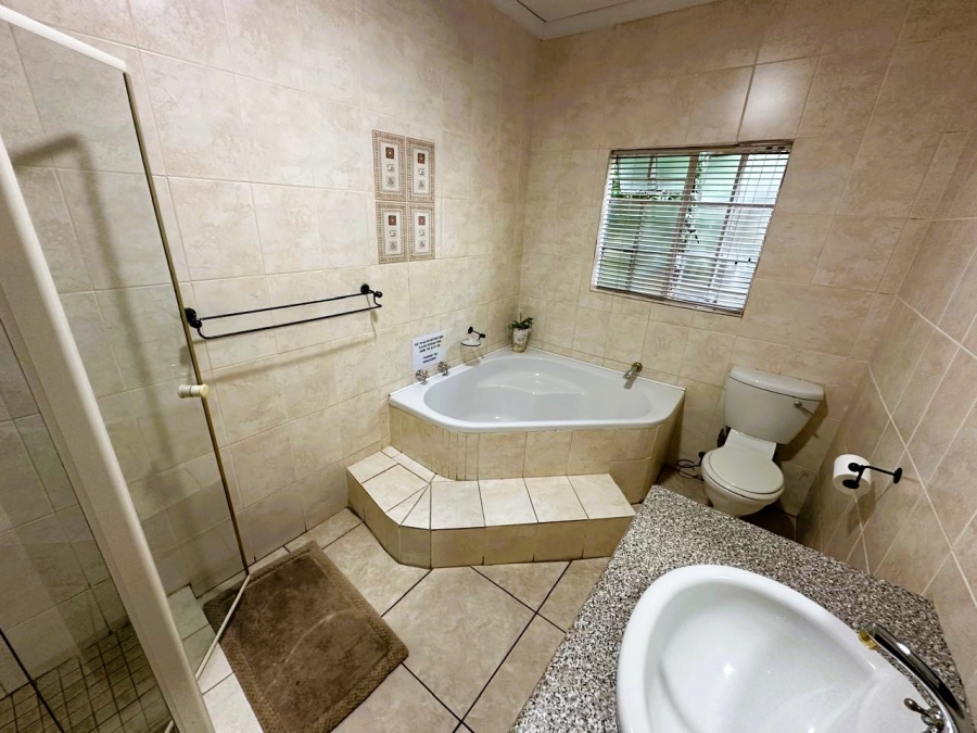 7 Bedroom Property for Sale in Deneysville Free State